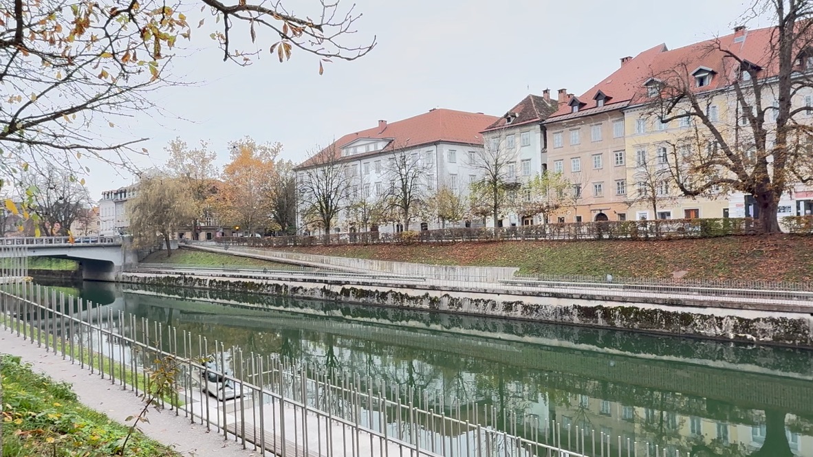 369 Place Ljubljana — prostor in dogodki