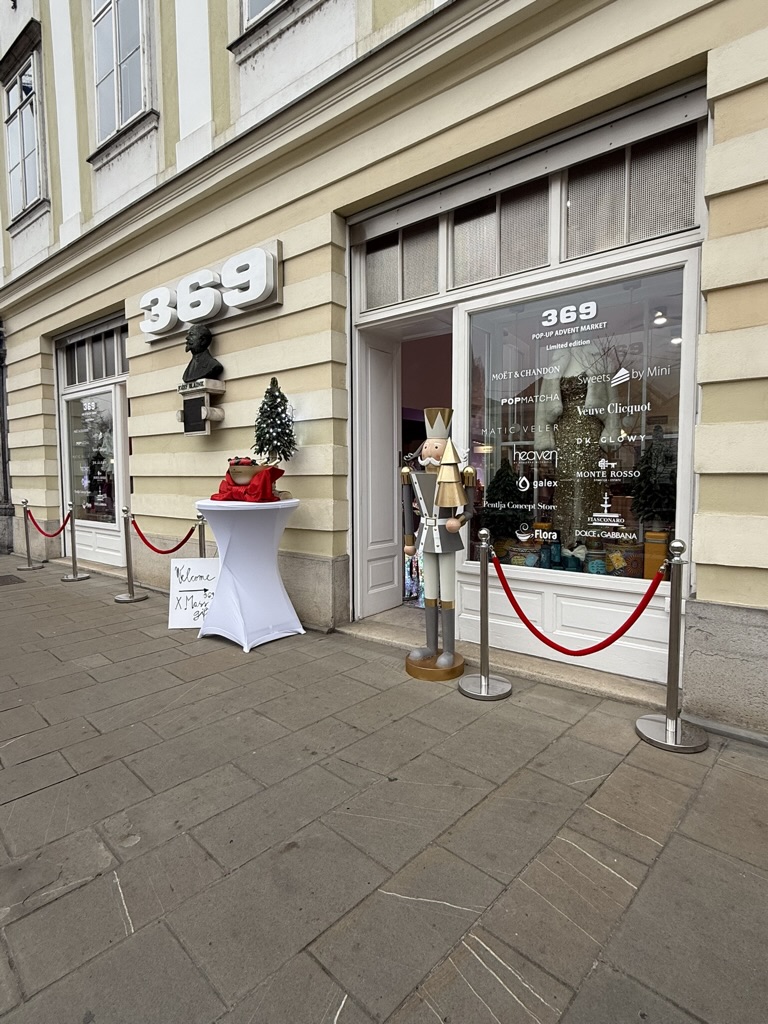 369 Place Ljubljana — prostor in dogodki