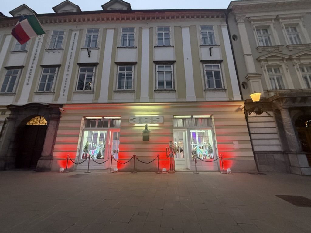 369 Place Ljubljana — prostor in dogodki